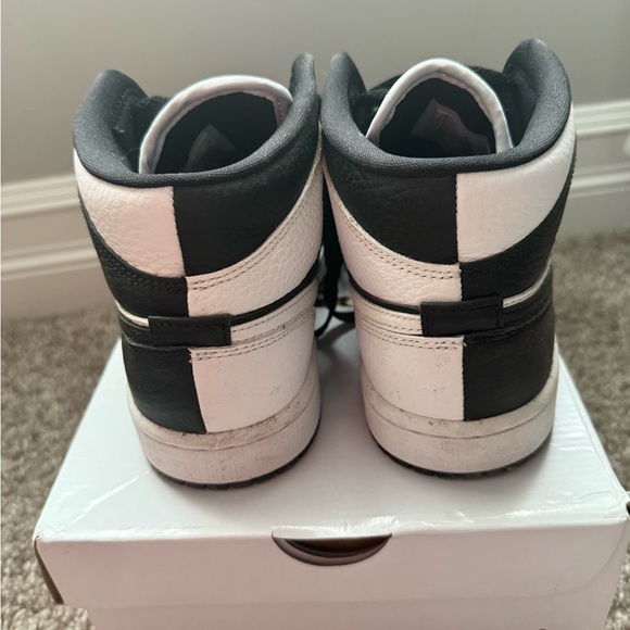 Jordan sneakers - Picture 6 of 9